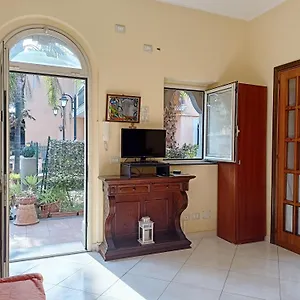https://villa-linda-san-gregorio.sicilyhotelsitaly.net
